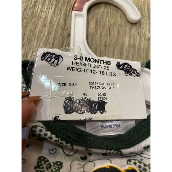 North Dakota State University Baby One Pieces 3 Bundle New 3-6 months - Picture 4 of 6